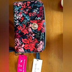 Vera Bradley twist wallett